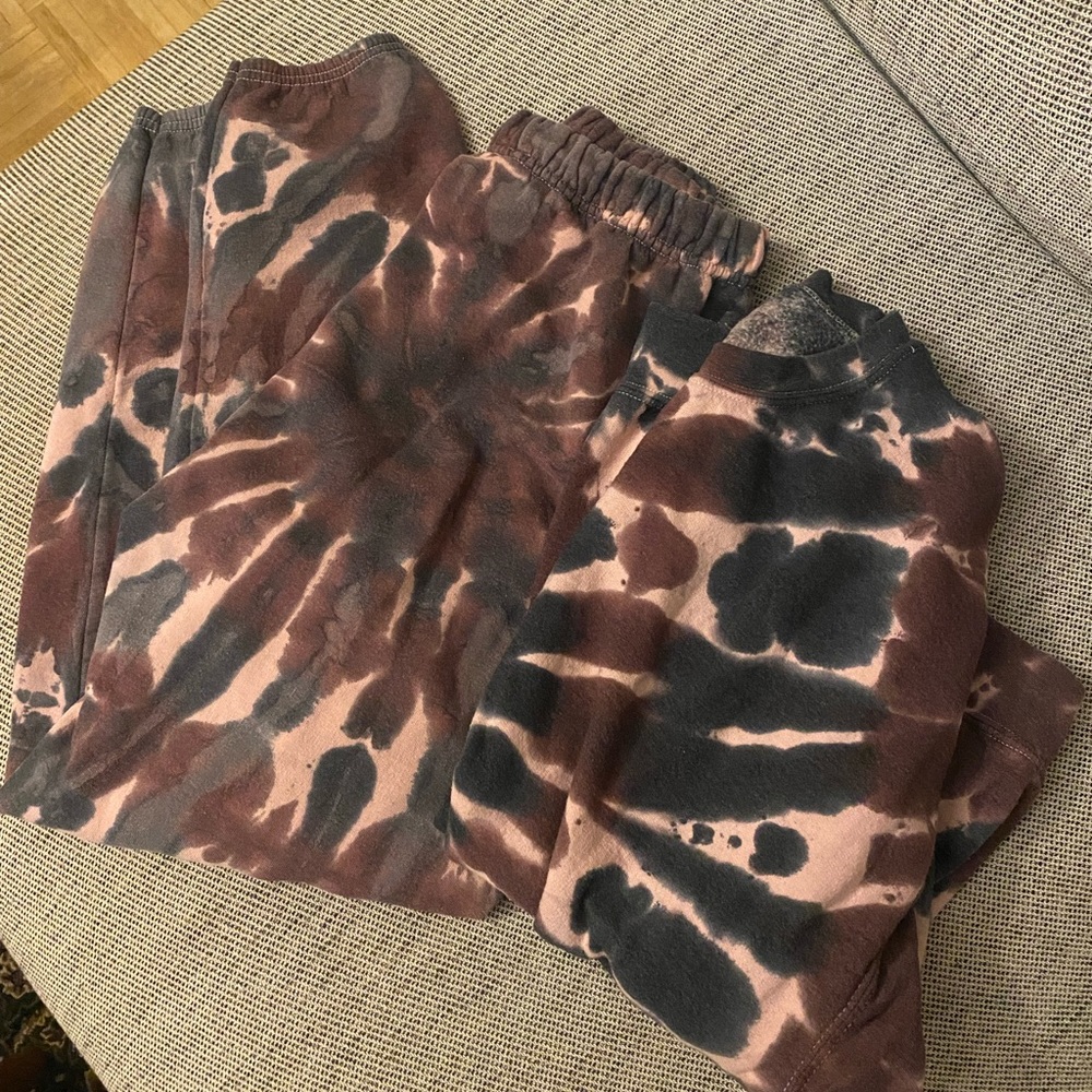 Urban outfitters Tie Dye Sweat Matching Set. Size M.